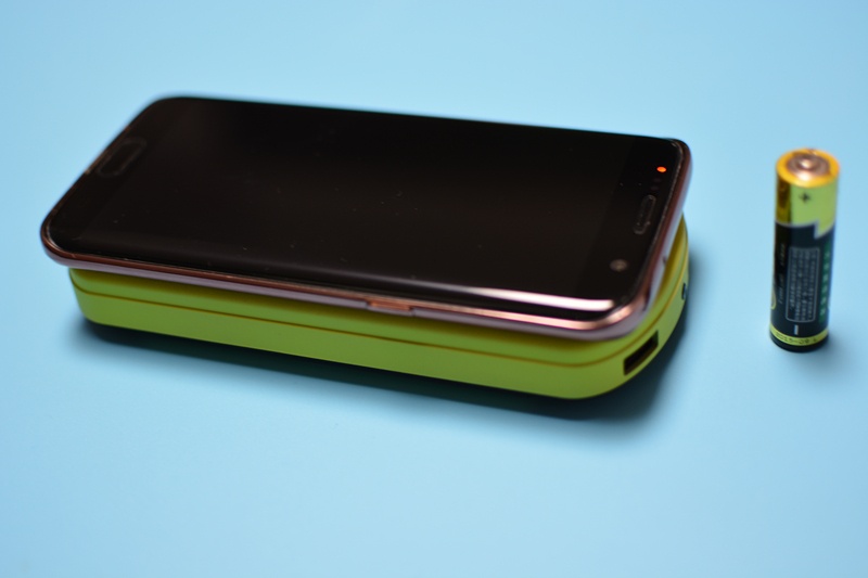 边玩游戏边充电的充电宝,边玩游戏边充电好的充电器