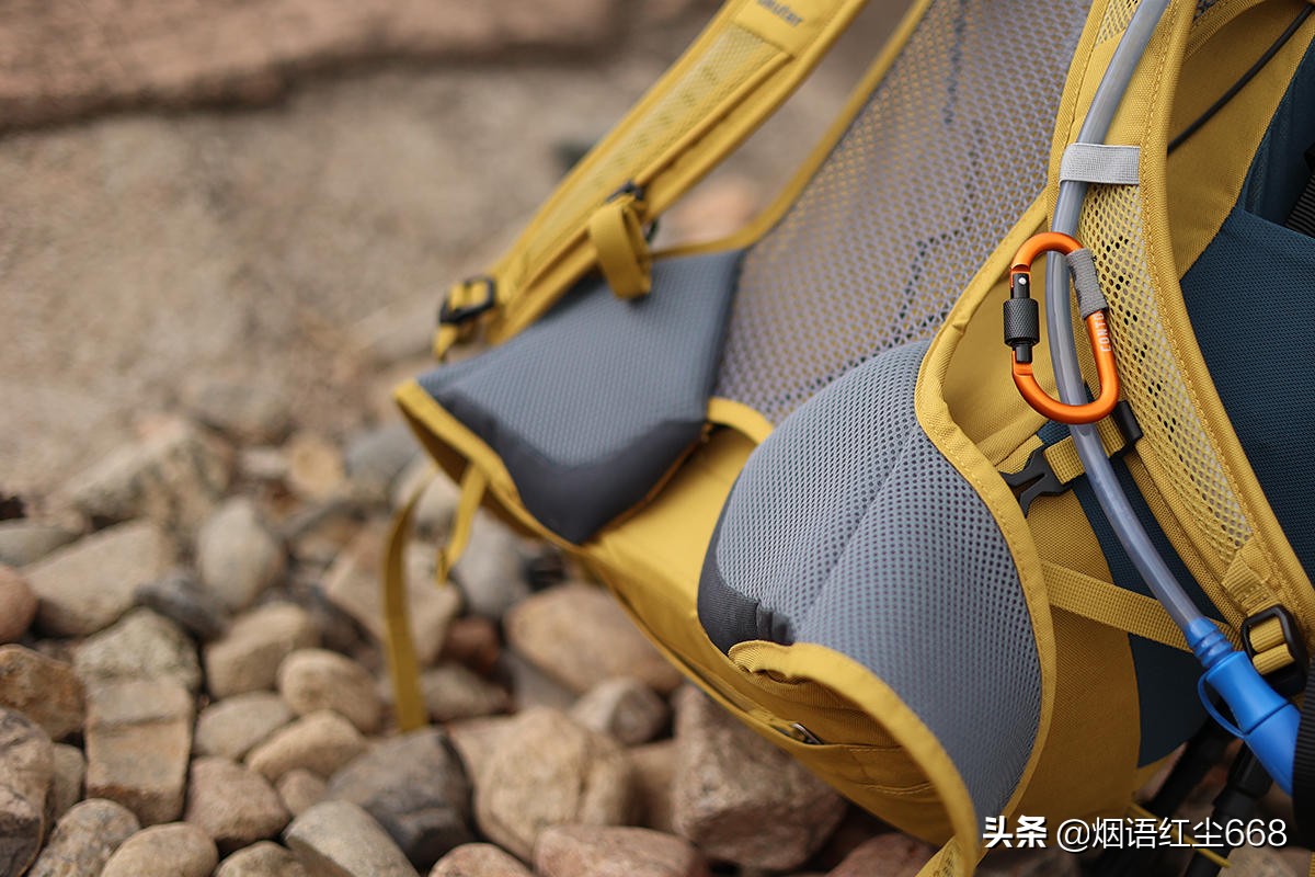 多特萤火虫哪个颜色最好看,多特萤火虫怎么挂折叠登山杖