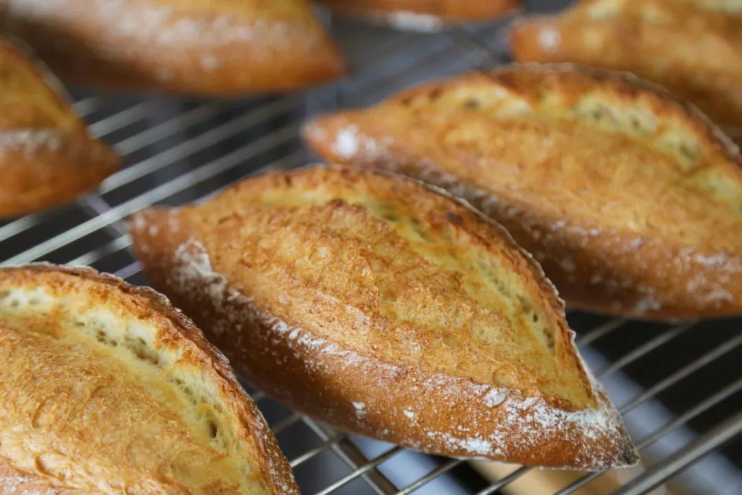 为什么我的面包发不起来,为什么我的面包不蓬松