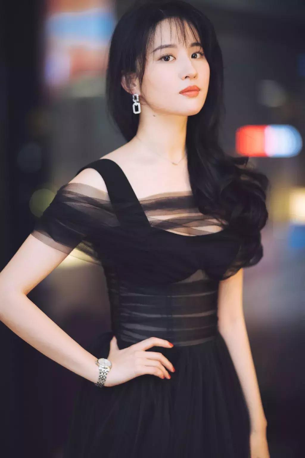 狐狸系穿搭,狐狸系女生适合的穿衣风格