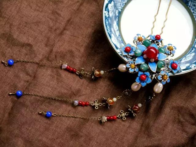 古人真的像电视剧里一样端庄吗,古代的化妆包