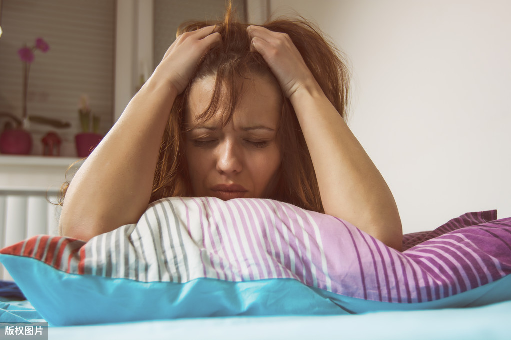 如何在恋爱中摆脱恋爱脑,你中了爱情的毒搞笑视频