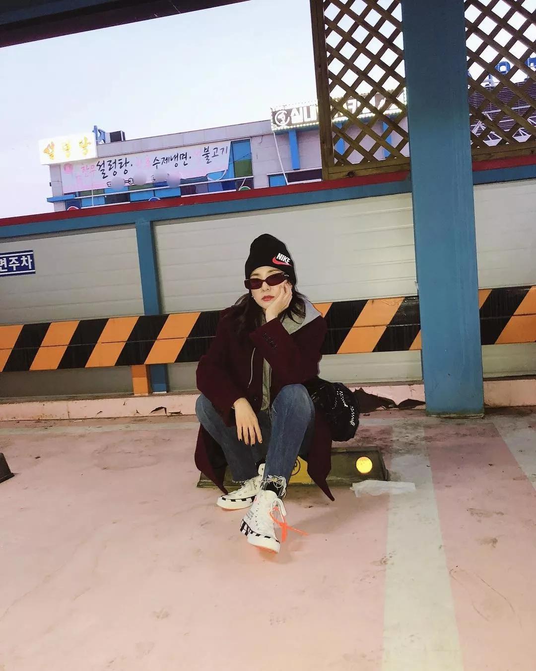 易烊千玺发型权志龙发型,权志龙易烊千玺红色