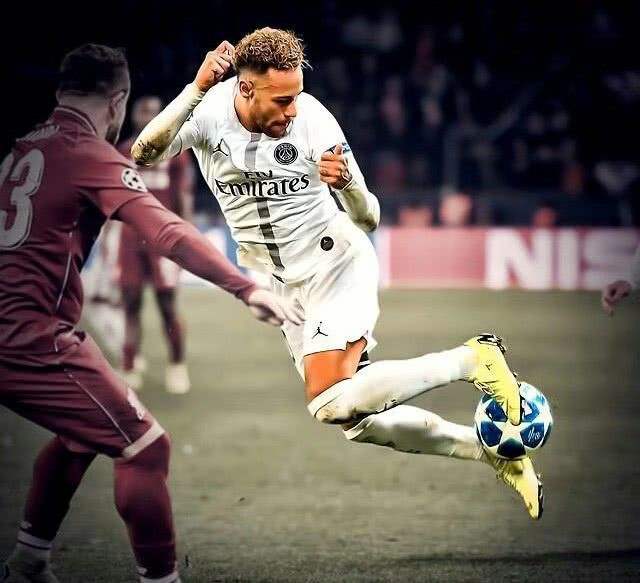 内马尔的那些骚操作,内马尔不是更强吗