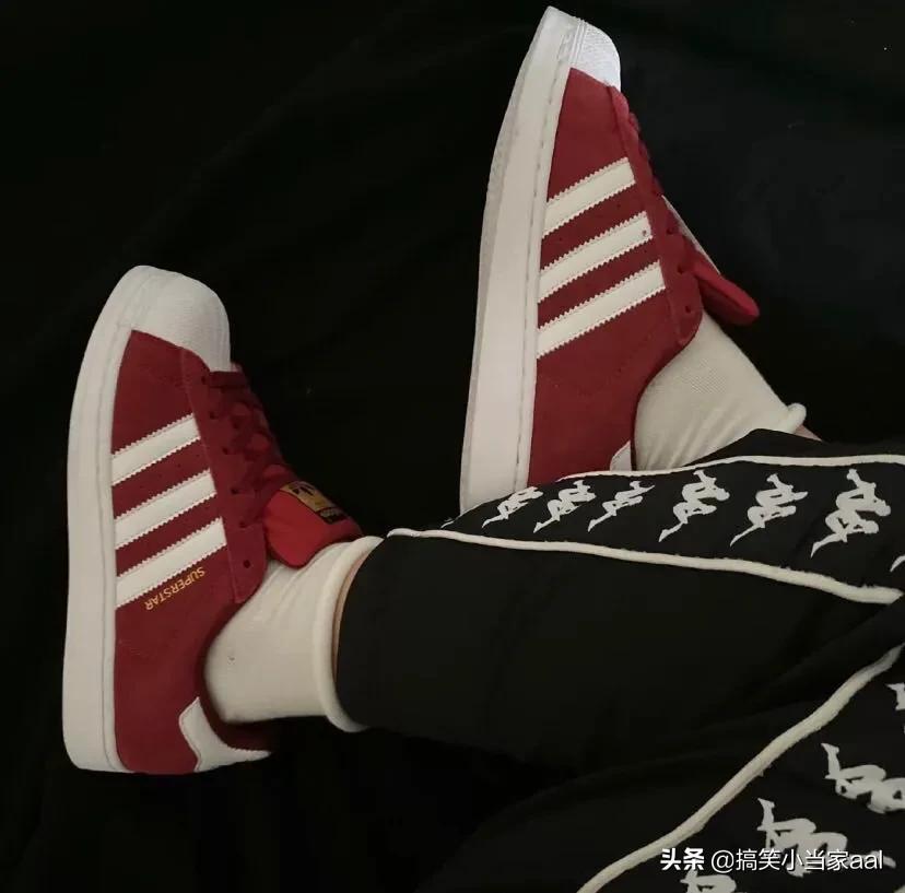 好看的鞋子女运动鞋拼多多,运动鞋配什么鞋子好看