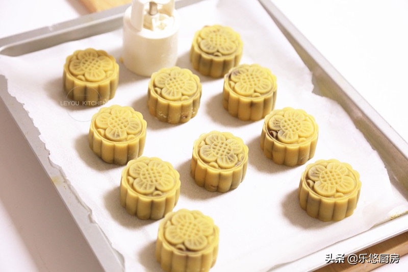 适合初学者做的枣泥月饼,从小爱吃豆沙包