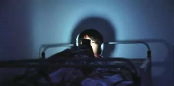 孩子玩游戏上瘾管不了该怎么办,孩子玩游戏沉迷不能自拔怎么办