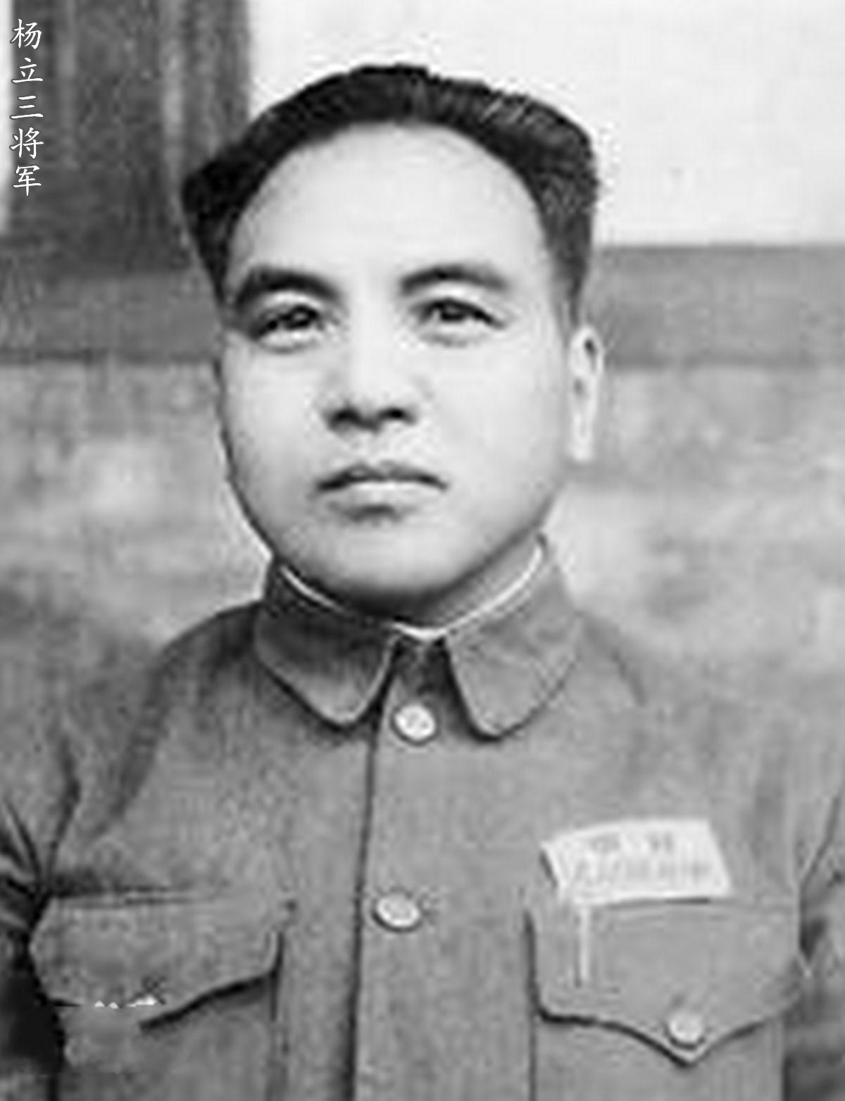 1954年的特殊葬礼：周总理带头执绋，5位元帅一同送别老战友