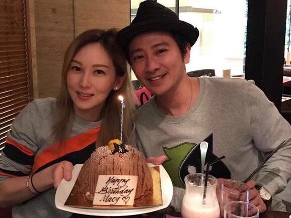 生意赔千万，陷桃色丑闻，“渣男洗白”直播2小时挣7000万