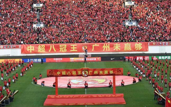 为什么商界大佬都投资足球,为啥这么多人投资中国足球