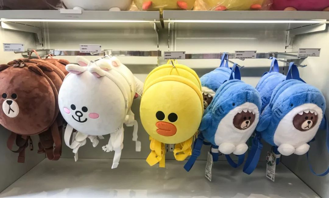 200-500儿童书包,儿童书包买轻便的还是减压的好