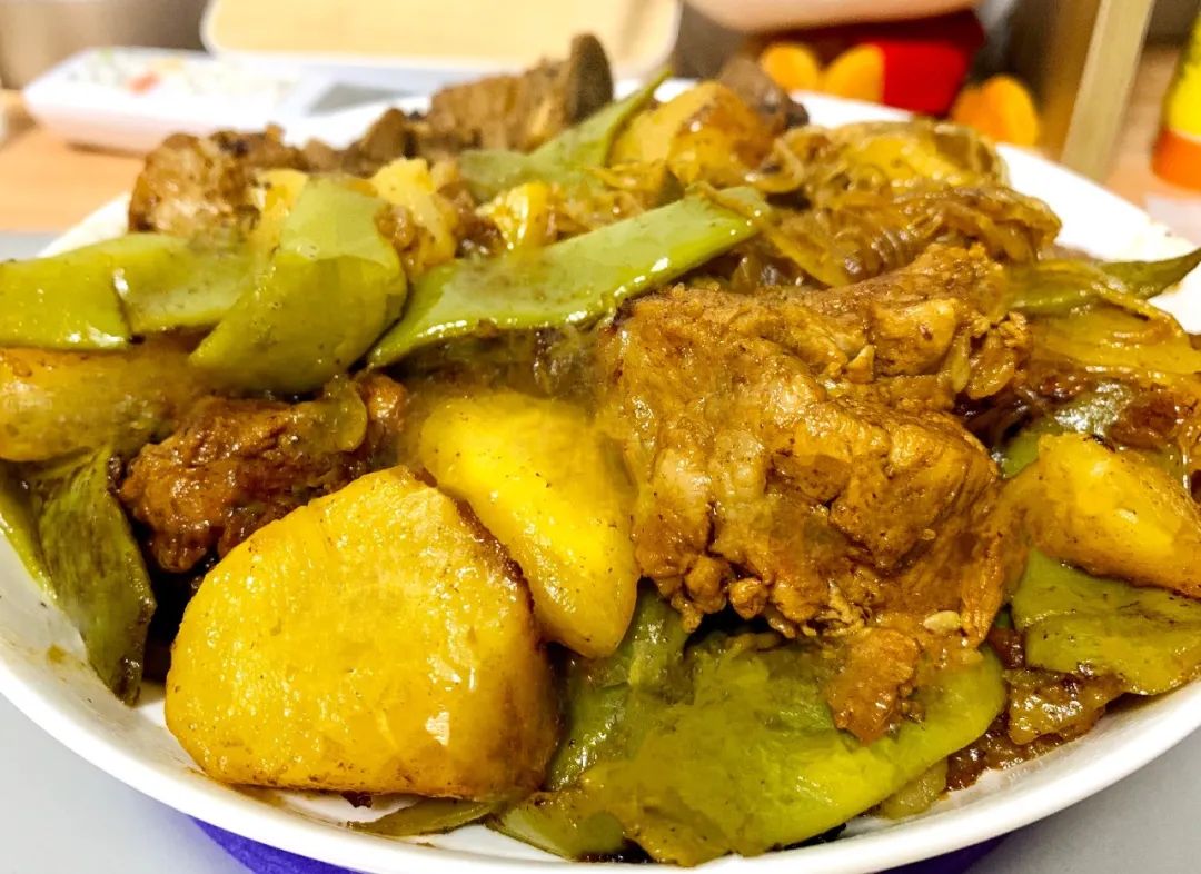 买翡翠原石怎么弄成成品,500块的翡翠网购