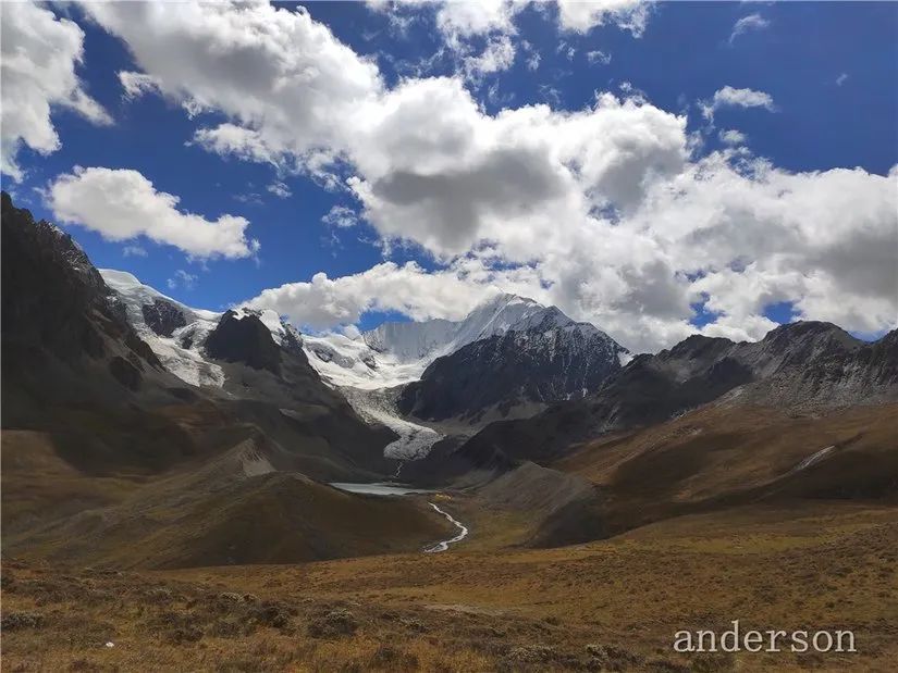 陪着贡嘎过仲秋，深夜听到女生的尖叫（上）