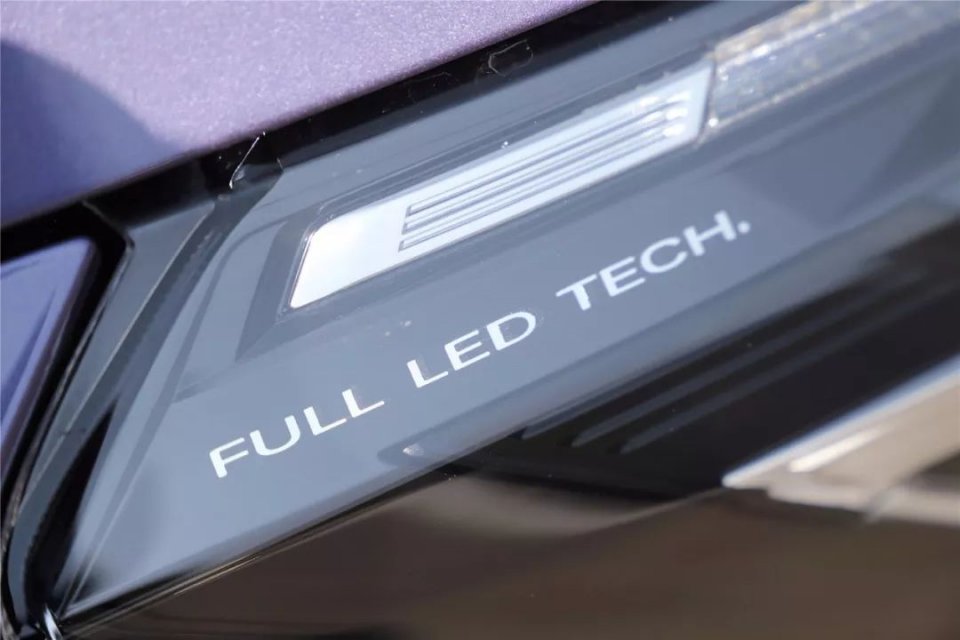 带着全家人一起房车自驾游,大通g50手动挡低配试驾视频