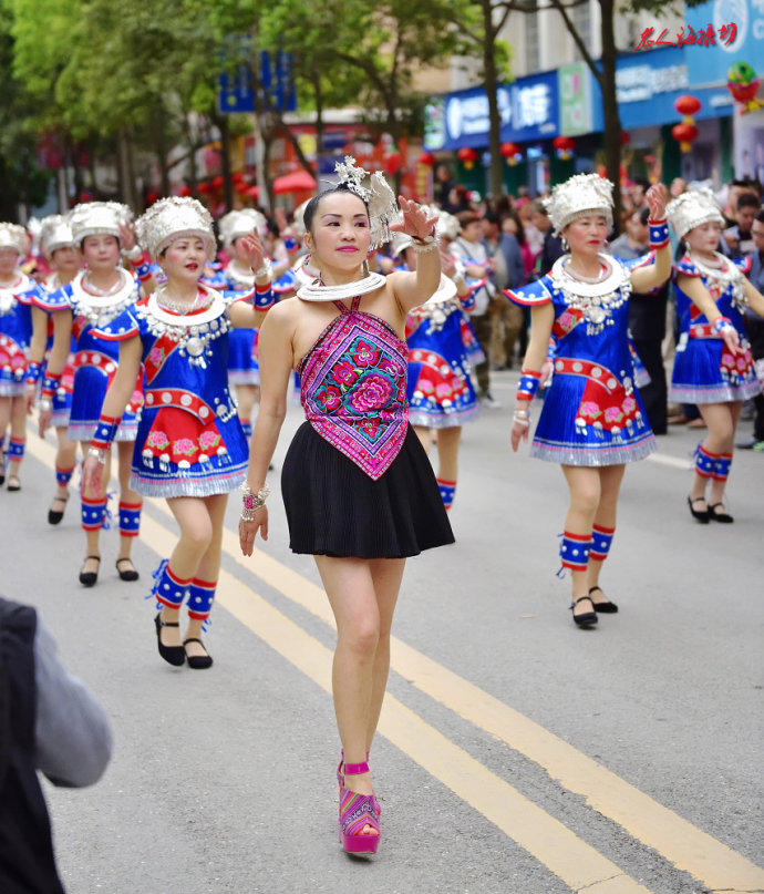 台江苗族姊妹节巡游,台江苗族姊妹节苗族服装