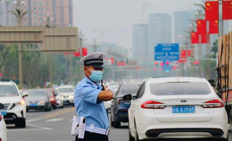 成都公安圆满完成国庆安保工作全市社会治安大局平稳有序