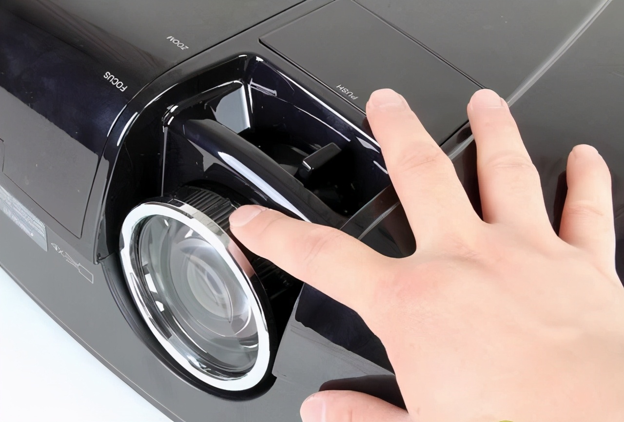 老式投影机维修,投影机故障检测