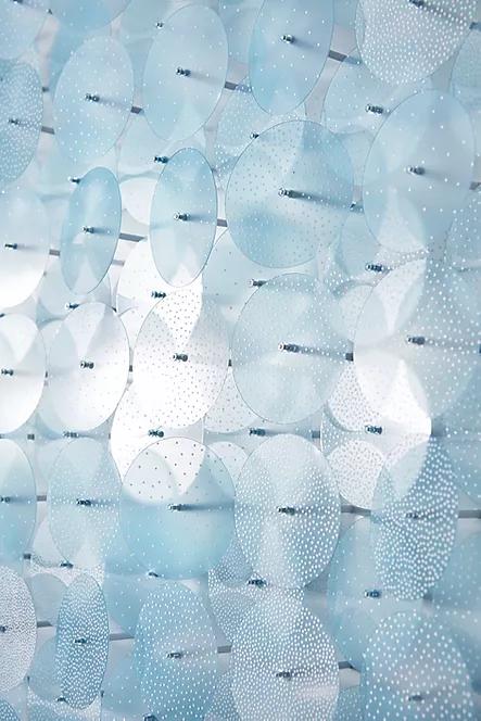 设计师用“纸”做了互动体验式墙纸！网友：不错哦，两天就坏了吧