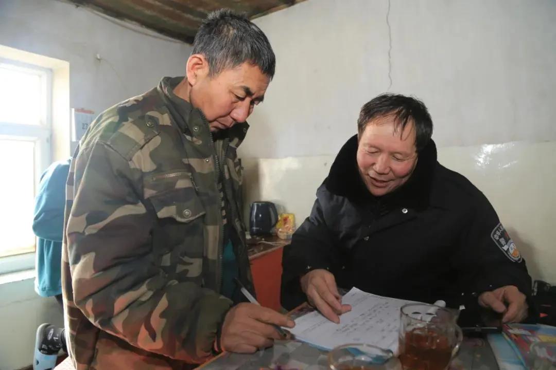 管得最宽的片警有了“接班人”！