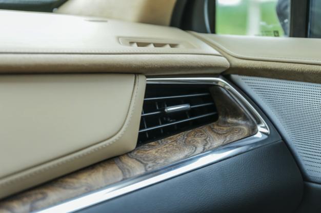 试驾凯迪拉克xt5轻混版,凯迪拉克xt548v轻混和纯油测试