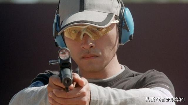 霸王别姬张国荣演技炸裂的瞬间,张国荣是不是演了霸王别姬后变了