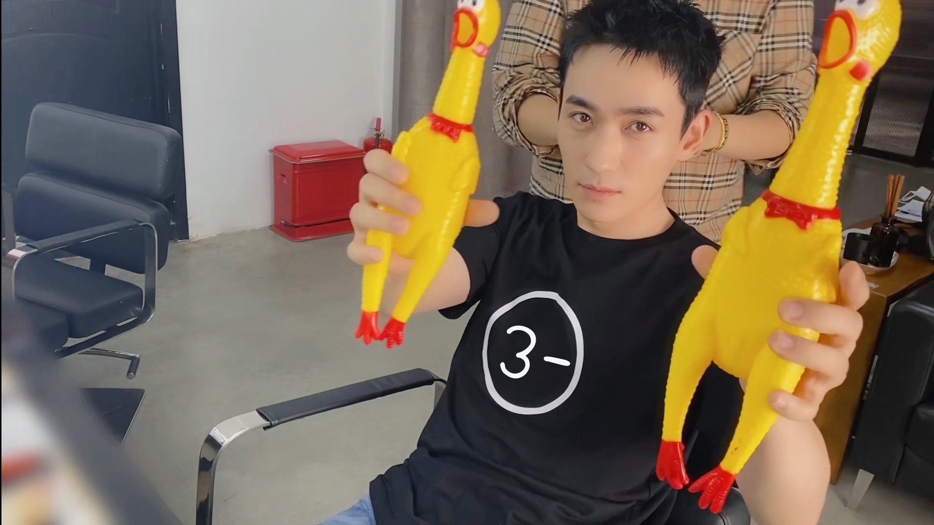 朱一龙还原魔方,4阶魔方朱一龙