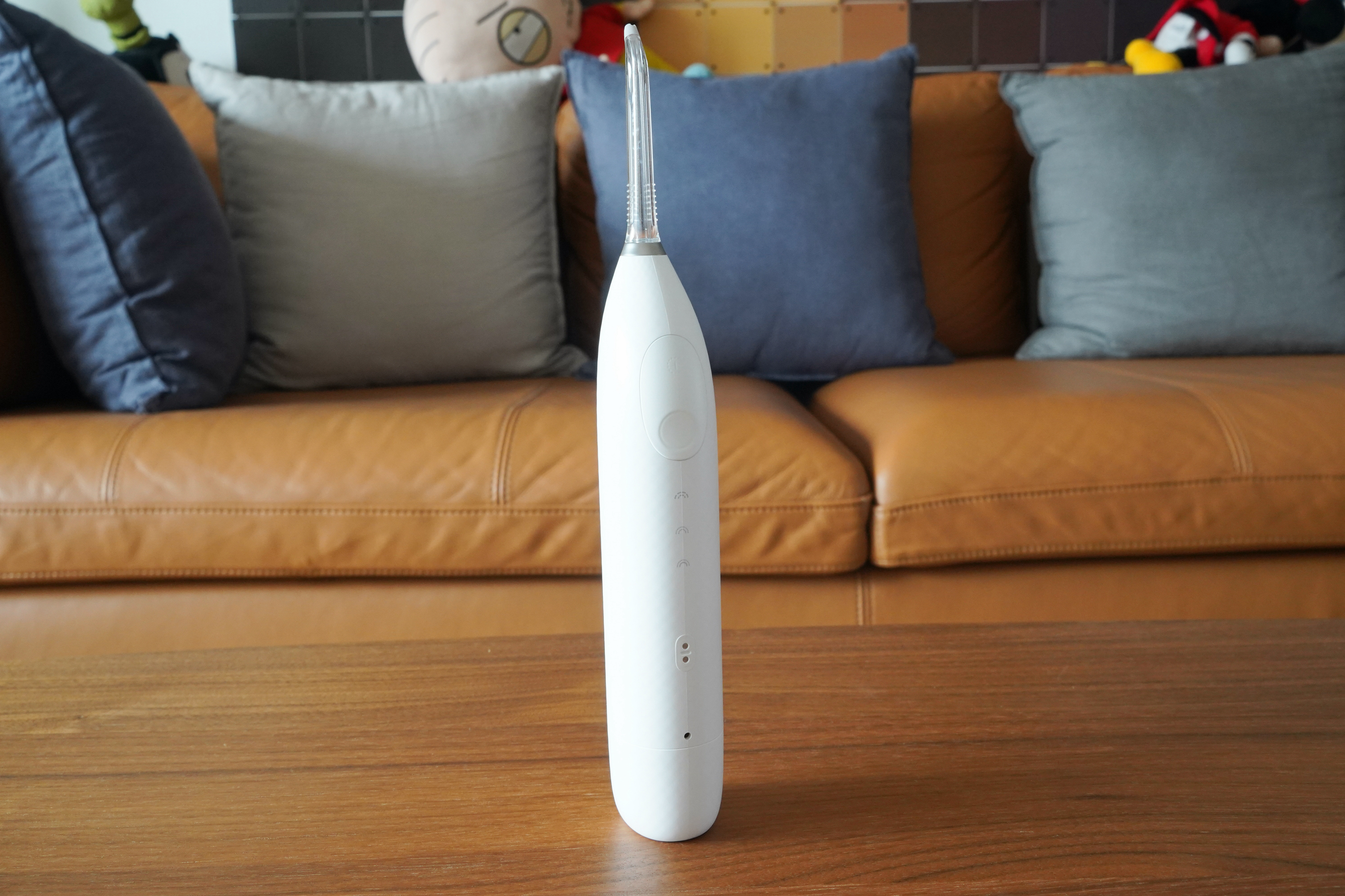 有电动牙刷还要手动刷吗,有了电动牙刷还需要水牙线吗