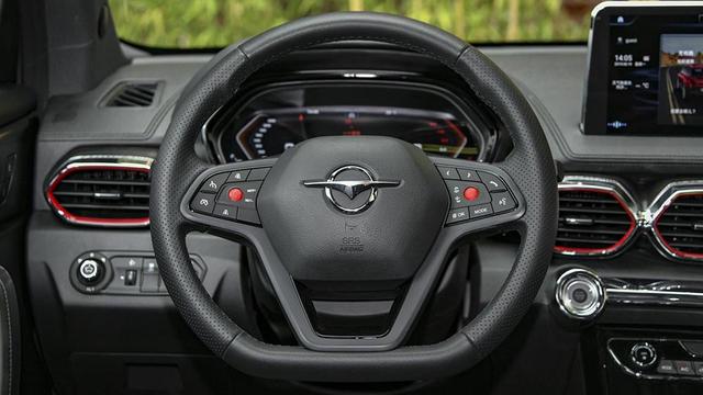 外观大气时尚的海马8S,座椅舒适,内饰精致,值得你拥有