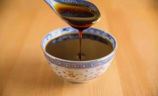 秋天嘴巴干裂起皮最快的解决方法,一到秋天嘴唇就干燥脱皮中医