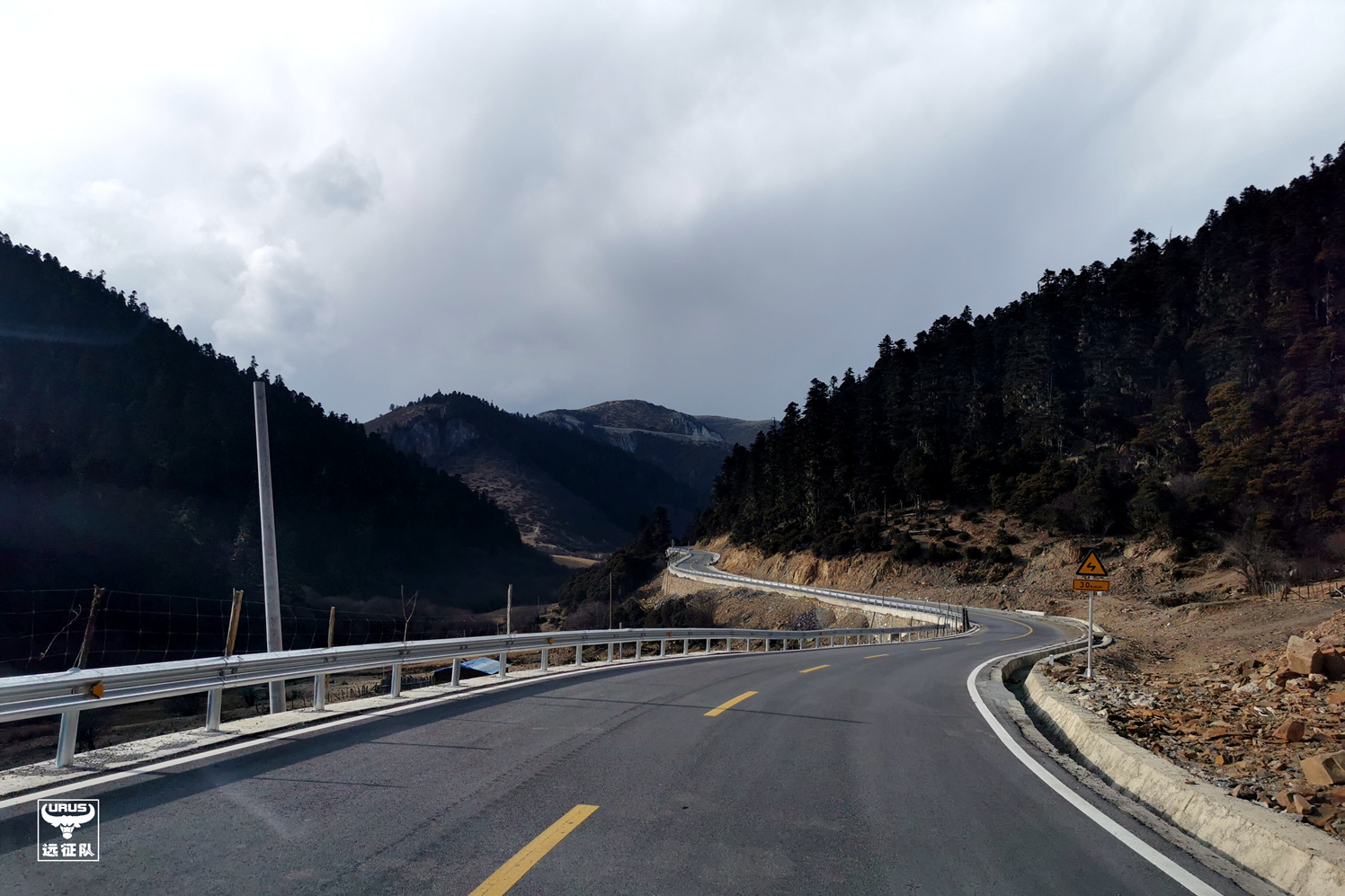 稻城亚丁至玛娜茶金如何走,四川木里县到玛娜茶金自驾