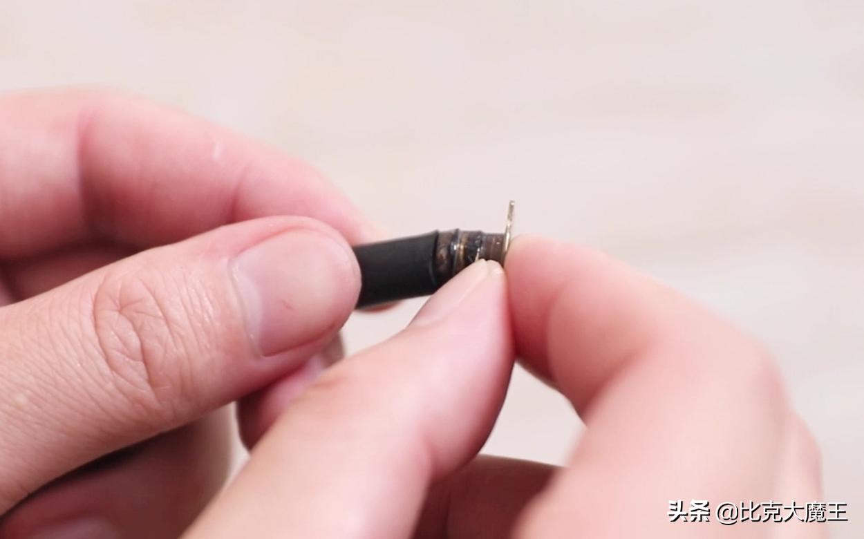 热水器花洒喷头上面漏水怎么修,热水器花洒漏水怎么修