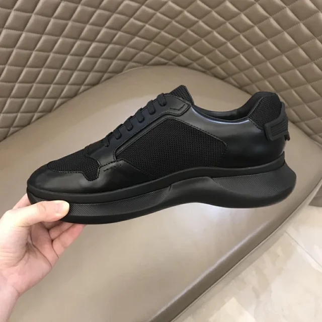 普拉达最新款黑武士跑鞋,普拉达黑武士610