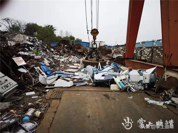 非法行医物品销毁,零容忍严厉打击医保欺诈骗保