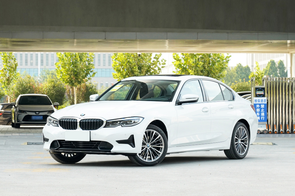 宝马320的2.0T只有156马力，难道是涡轮减压发动机