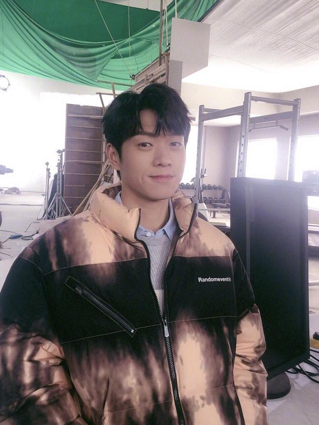 杨幂和魏大勋卫衣,魏大勋杨幂同样的东西