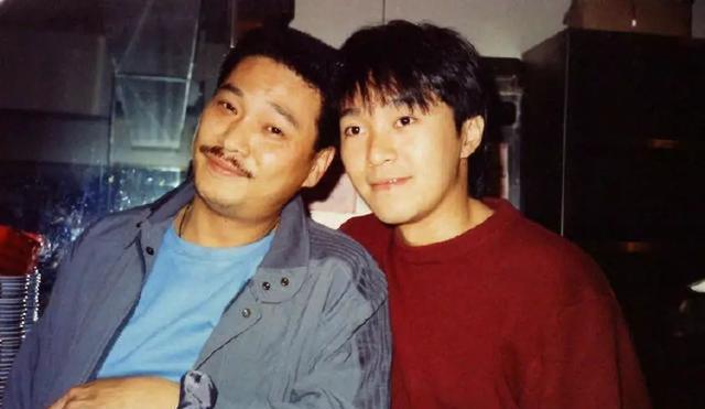 周星驰背叛朱茵了吗,周星驰曾与多位好友反目