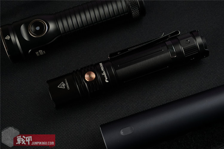 fenix菲尼克斯pd36rv2.0,fenix手电pd40r与pd36r哪个好