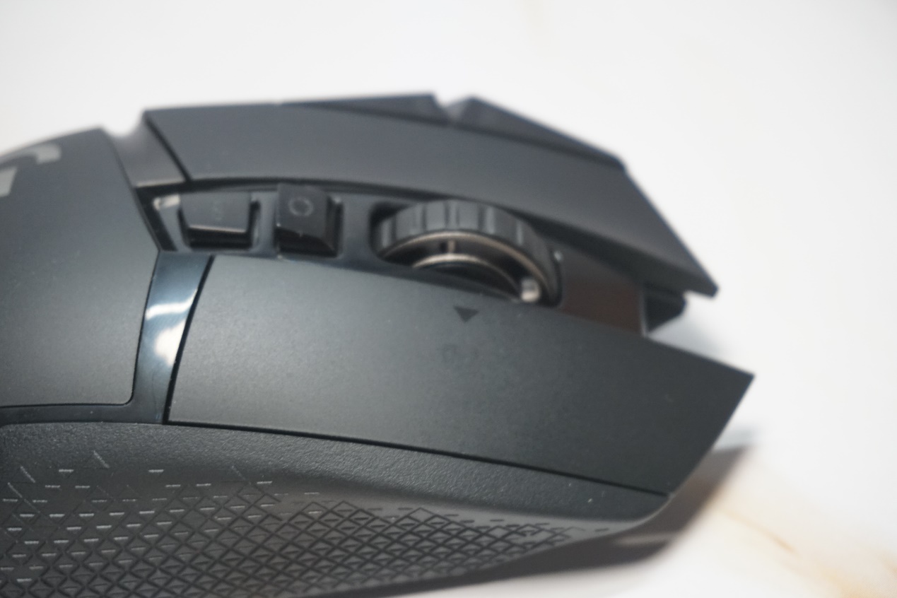 罗技g502鼠标移动速度太快了,罗技g502鼠标宏无限点击