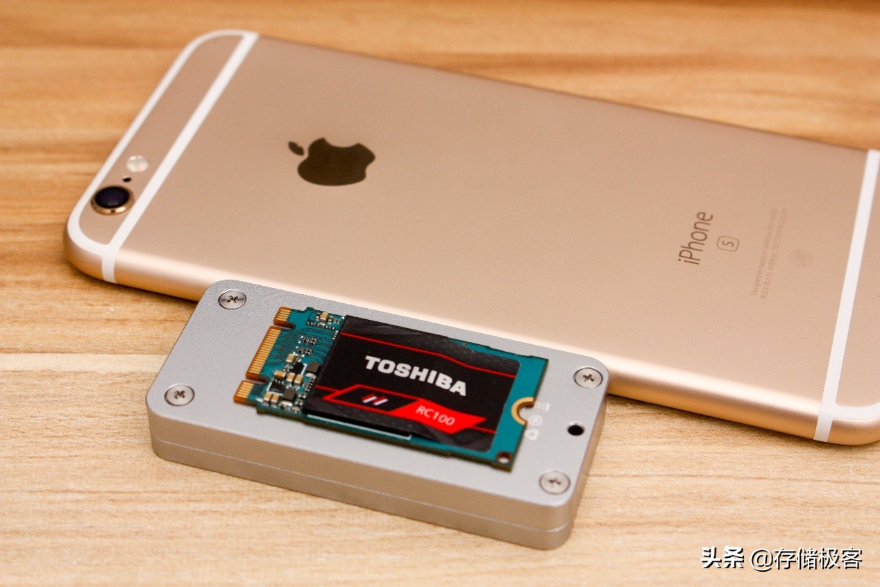 usb3.2u盘测评,usb3.2高速固态u盘和普通2.0u盘