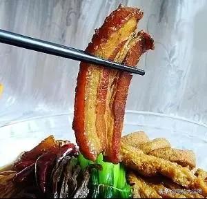 甏肉把子肉红烧肉的区别,特色甏肉坛子肉吃到爽