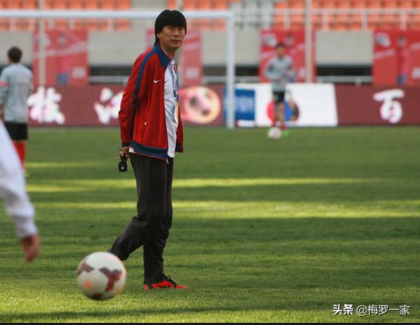 他曾获得过18个世界冠军,亚俱杯夺冠