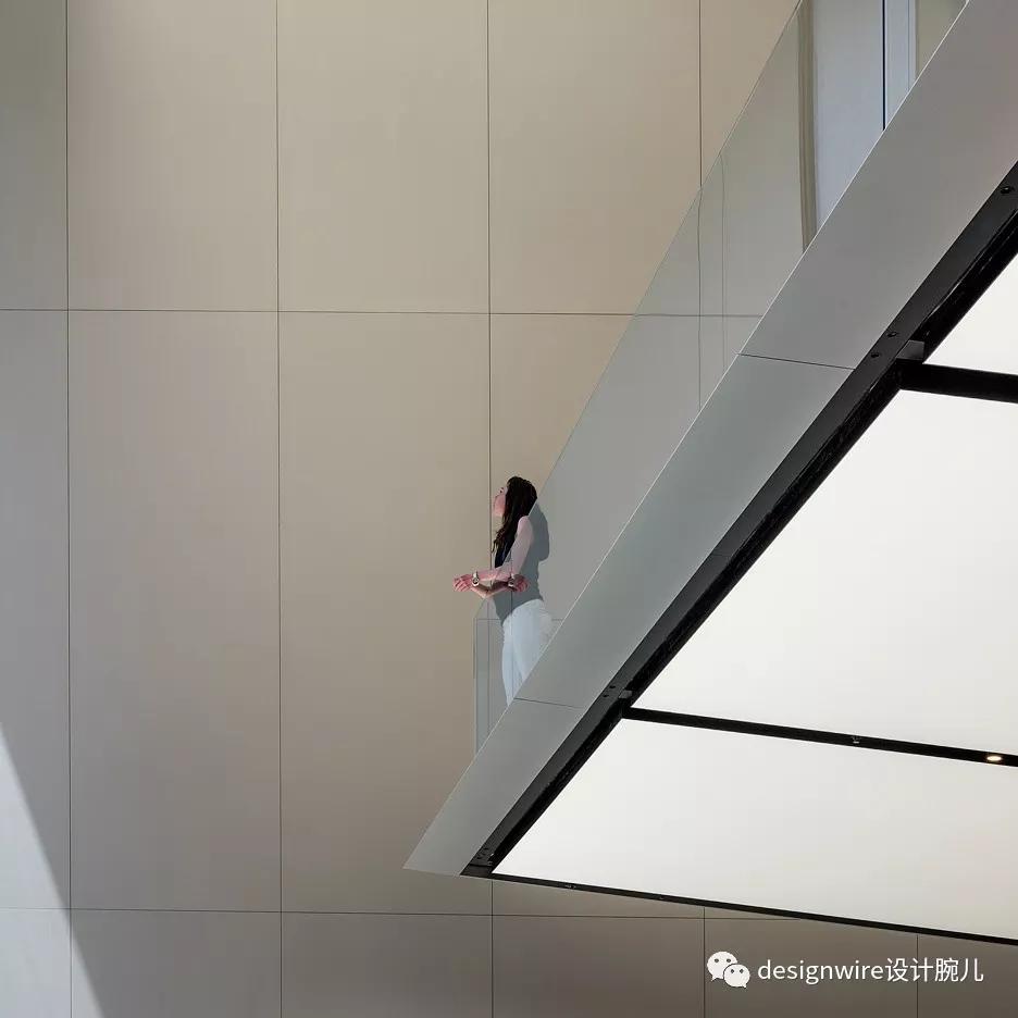 全球第一家苹果水上直营店在哪里,全球第一水上零售店