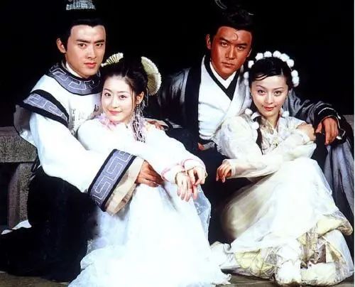 与周星驰签约8年只拍了2部戏,与周星驰签约8年只演2部戏