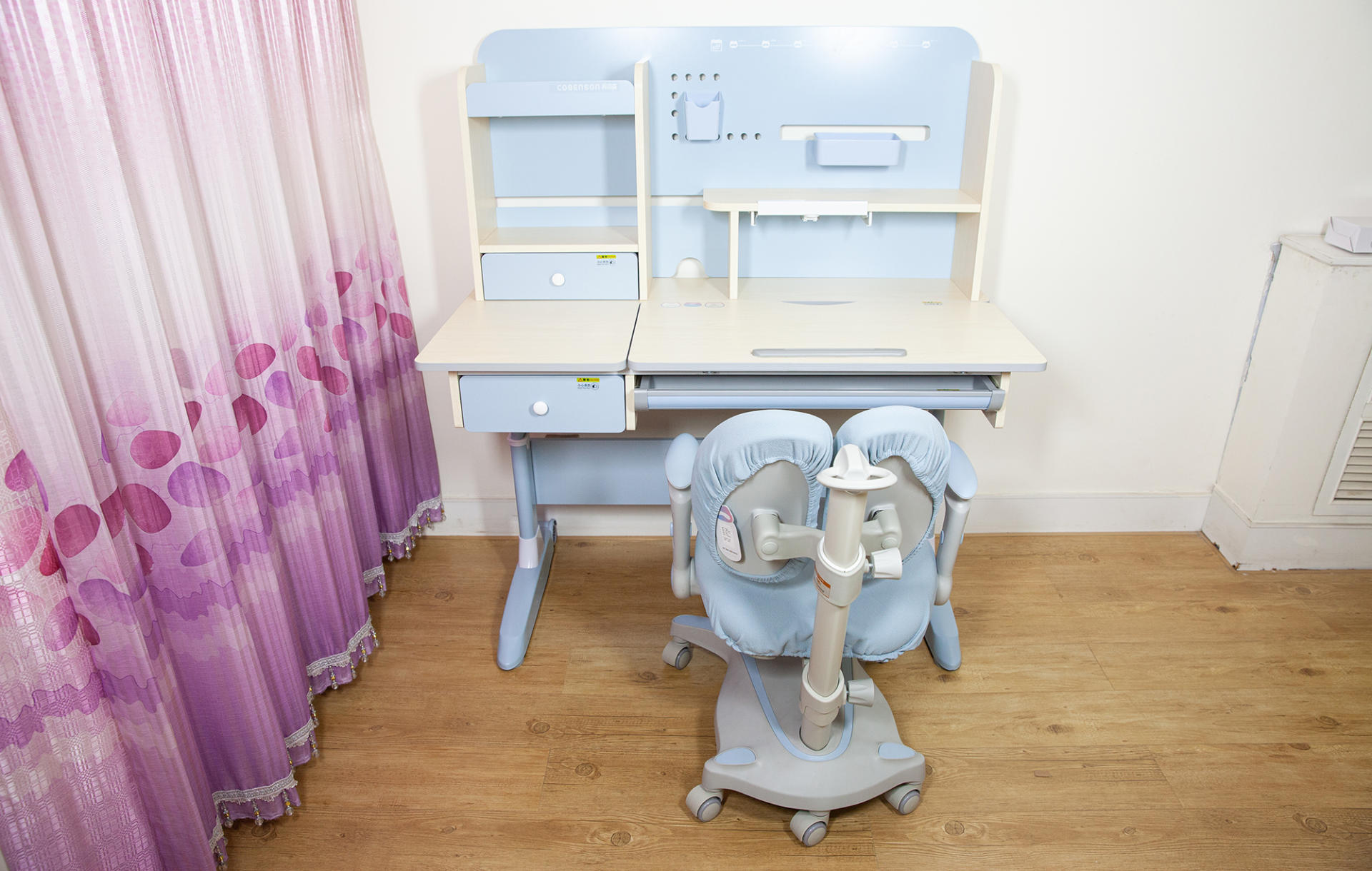 科贝森儿童学习桌和爱果乐,怎么买便宜又好用的儿童学习桌