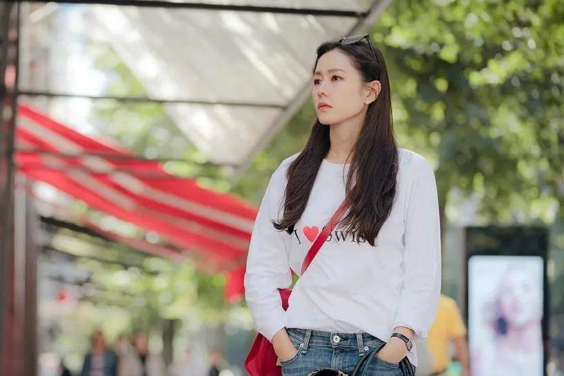 玄彬孙艺珍飞机上拍视频,孙艺珍玄彬被拍照片