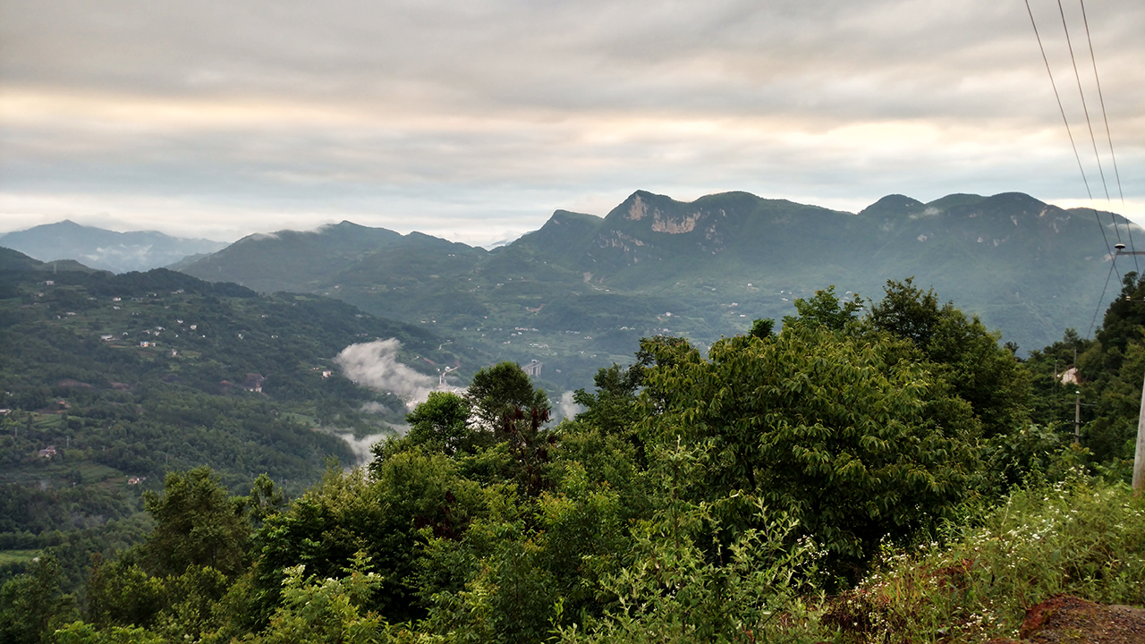 夜骑318上天险小川藏，暴雨夜闯野三关，进恩施别宜昌遇塌方