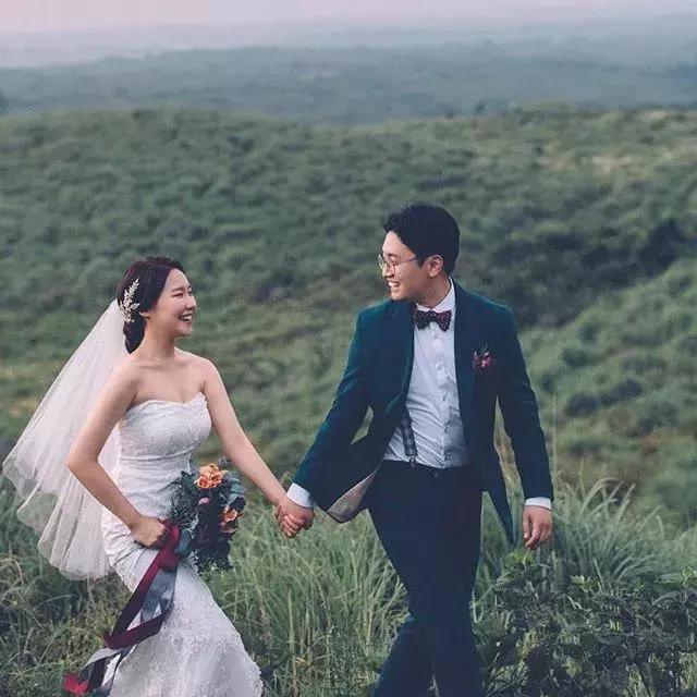 婚纱照就该这样拍才有大片的感觉,婚纱照小众风格这样拍也好看