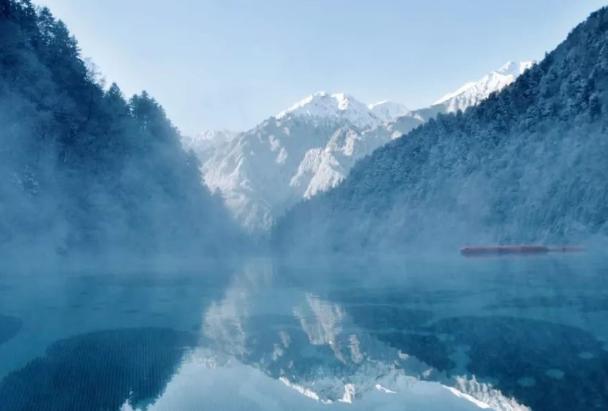古尔沟野外温泉,古尔沟山庄泡温泉
