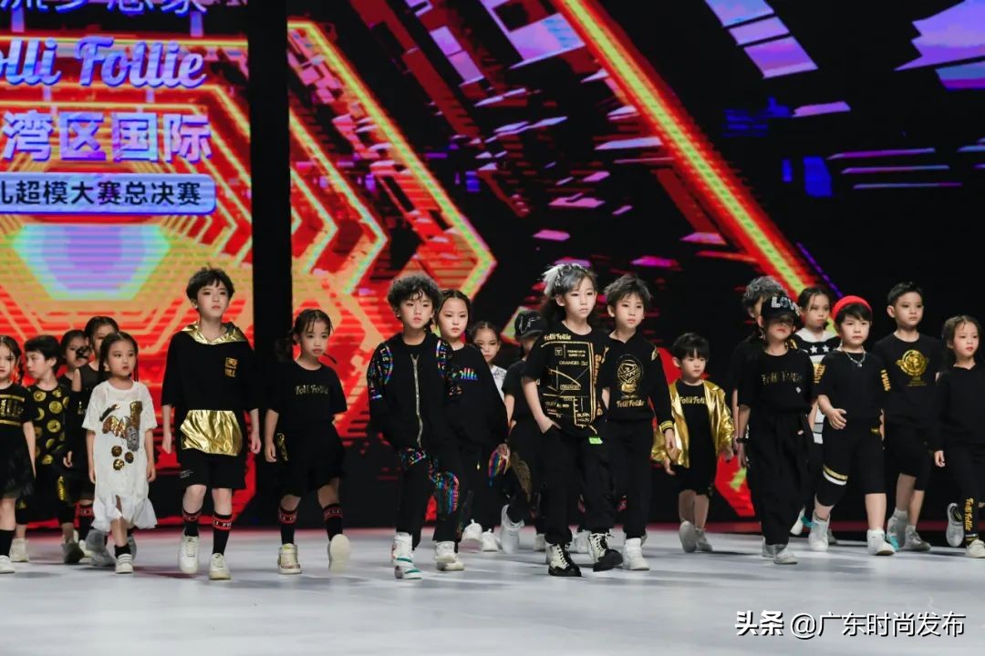 fashion时装周走秀全集,follie2017时装周