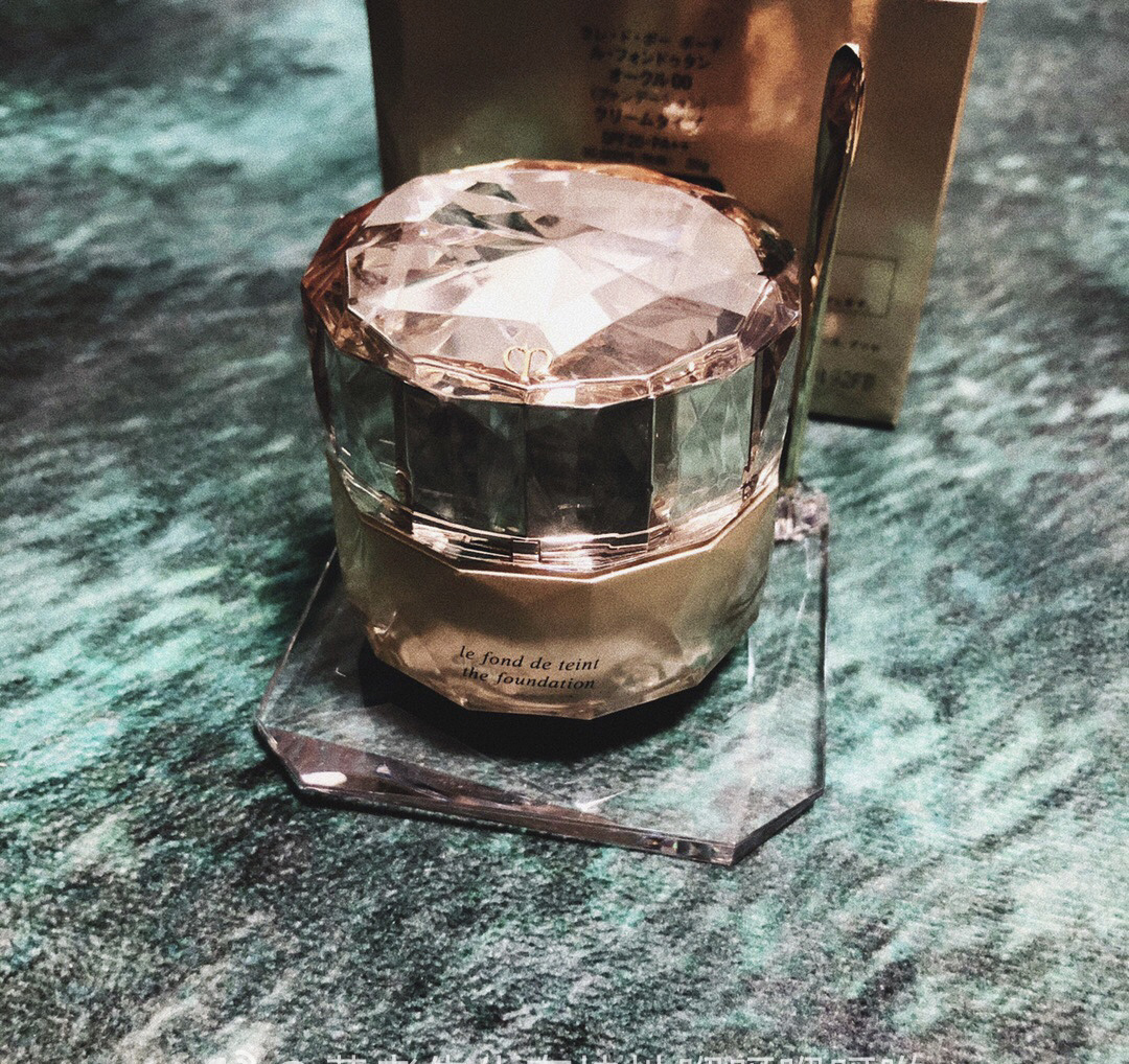 嘉娜宝粉底霜适合什么肤质,李佳琦嘉娜宝贵妇粉底霜